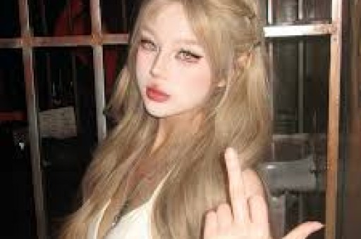 肖战拍摄幕后：女导演第一视角下的高清瞬间