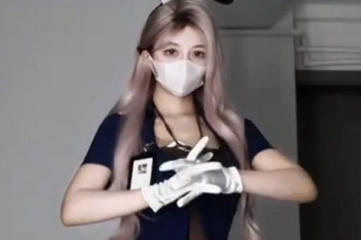 《女性吹潮视频在线观看》免费观看